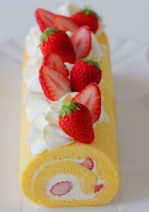 いちごのロールケーキ